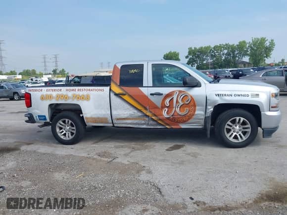2017 Chevrolet Silverado 1500 Custom с VIN 1GCRCPEC5HZ398145, выставлен на аукционе IAAI как лот 42787880 с пробегом 190 381 миль миль и . История ставок и продаж доступна на DreamBid. Изображение 13.