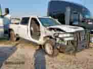 2020 Chevrolet Silverado 2500HD LTZ z VIN 1GC4YPEY5LF219250, wystawiony jako Copart lot #72065755 z przebiegiem Nie podano mil oraz Szkoda całkowita • Salvage title. Historia ofert i sprzedaży dostępna na DreamBid. Obrazek 4.