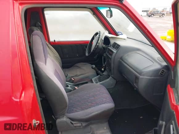 1996 Chevrolet Tracker с VIN 2CNBE1865T6946093, выставлен на аукционе IAAI как лот 42120266 с пробегом 180 736 миль миль и . История ставок и продаж доступна на DreamBid. Изображение 5.