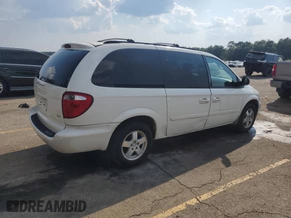 2007 Dodge Grand Caravan SXT with VIN 2D4GP44L37R303816, listed as a Copart auction lot 80732135 with 78,172 mi miles and Salvage title. Bid and sale history available at DreamBid. Image 3.