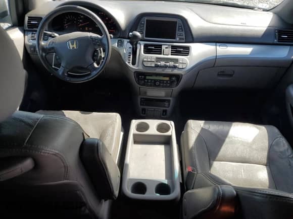 2009 Honda Odyssey Touring z VIN 5FNRL38999B059288, wystawiony jako Copart lot #87080475 z przebiegiem 256 763 mil mil oraz Czysty tytuł • Clean title. Historia ofert i sprzedaży dostępna na DreamBid. Obrazek 8.