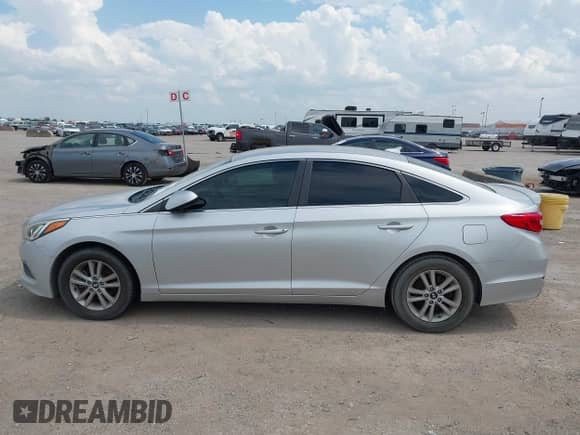 2017 Hyundai Sonata 2.4L with VIN 5NPE24AF8HH522318, listed as a IAAI auction lot 42963046 with 172,419 mi miles and . Bid and sale history available at DreamBid. Image 14.