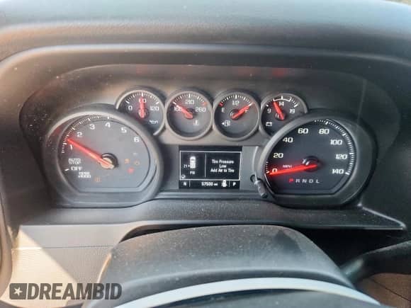 2021 Chevrolet Silverado 1500 Custom z VIN 1GCRWBEK6MZ379373, wystawiony jako Copart lot #84956695 z przebiegiem 57 500 mil mil oraz Szkoda całkowita • Salvage title. Historia ofert i sprzedaży dostępna na DreamBid. Obrazek 9.