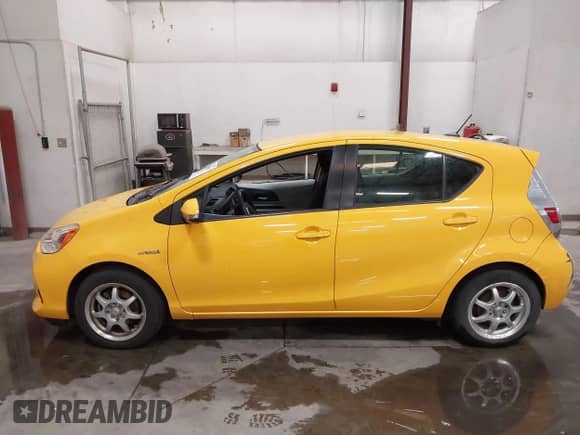 2014 Toyota Prius One с VIN JTDKDTB31E1083784, выставлен на аукционе IAAI как лот 43400052 с пробегом 104 914 миль миль и . История ставок и продаж доступна на DreamBid. Изображение 14.