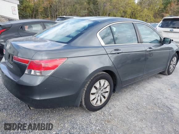 2012 Honda Accord LX z VIN 1HGCP2F36CA222094, wystawiony jako IAAI lot #43467306 z przebiegiem 201 389 mil mil oraz . Historia ofert i sprzedaży dostępna na DreamBid. Obrazek 4.