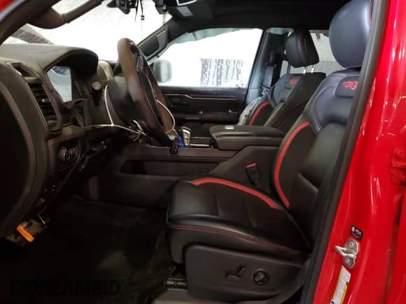 2023 Ram 1500 TRX z VIN 1C6SRFU98PN505640, wystawiony jako Copart lot #81585405 z przebiegiem 40 576 mil mil oraz Szkoda całkowita • Salvage title. Historia ofert i sprzedaży dostępna na DreamBid. Obrazek 7.