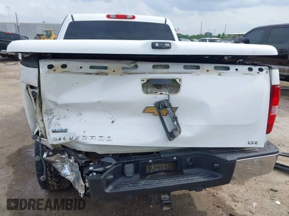 2011 Chevrolet Silverado 1500 LTZ с VIN 3GCPCTE06BG167638, выставлен на аукционе IAAI как лот 42377546 с пробегом 215 076 миль миль и . История ставок и продаж доступна на DreamBid. Изображение 19.