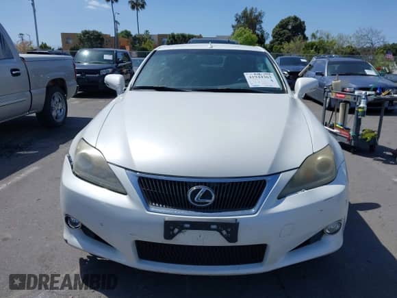 2012 Lexus IS 250 C z VIN JTHFF2C24C2522011, wystawiony jako IAAI lot #41944363 z przebiegiem 128 869 mil mil oraz . Historia ofert i sprzedaży dostępna na DreamBid. Obrazek 13.
