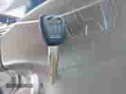 2002 Honda Accord LX z VIN JHMCG665X2C000070, wystawiony jako IAAI lot #42858906 z przebiegiem 241 464 mil mil oraz . Historia ofert i sprzedaży dostępna na DreamBid. Obrazek 11.