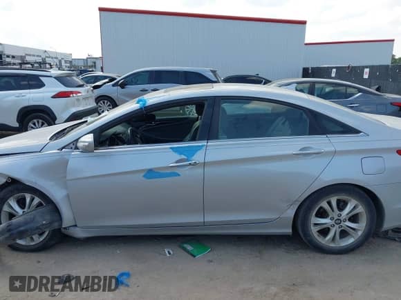 2011 Hyundai Sonata Limited с VIN 5NPEC4AC6BH061307, выставлен на аукционе IAAI как лот 43219766 с пробегом 129 330 миль миль и . История ставок и продаж доступна на DreamBid. Изображение 14.