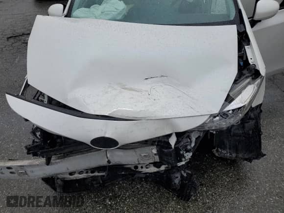 2015 Toyota Prius Two z VIN JTDZN3EU7FJ027222, wystawiony jako Copart lot #81881395 z przebiegiem 133 439 mil mil oraz Szkoda całkowita • Salvage title. Historia ofert i sprzedaży dostępna na DreamBid. Obrazek 12.