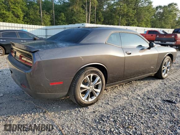 2020 Dodge Challenger SXT with VIN 2C3CDZGG7LH110752, listed as a Copart auction lot 65375025 with 53,400 mi miles and Salvage title. Bid and sale history available at DreamBid. Image 3.