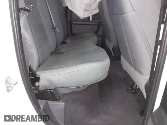 2018 Ram 1500 Express с VIN 1C6RR7FT5JS221341, выставлен на аукционе IAAI как лот 42496776 с пробегом 87 421 миль миль и . История ставок и продаж доступна на DreamBid. Изображение 8.