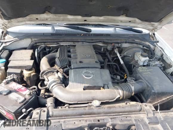 2005 Nissan Pathfinder SE z VIN 5N1AR18U85C757639, wystawiony jako IAAI lot #42373805 z przebiegiem 292 643 mil mil oraz . Historia ofert i sprzedaży dostępna na DreamBid. Obrazek 10.