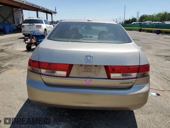 2004 Honda Accord EX z VIN JHMCM56864C013897, wystawiony jako Copart lot #61091365 z przebiegiem 179 492 mil mil oraz Nie do naprawy • Non repairable. Historia ofert i sprzedaży dostępna na DreamBid. Obrazek 6.