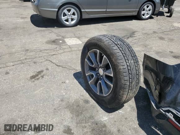 2023 Chevrolet Suburban LT z VIN 1GNSKCKD5PR285540, wystawiony jako Copart lot #56756125 z przebiegiem 130 825 mil mil oraz Szkoda całkowita • Salvage title. Historia ofert i sprzedaży dostępna na DreamBid. Obrazek 13.