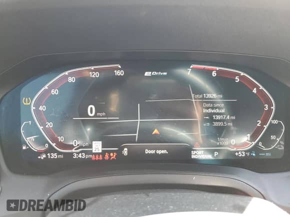 2021 BMW 3 Series 330e xDrive z VIN 3MW5P9J05M8B82131, wystawiony jako Copart lot #45140713 z przebiegiem 13 926 mil mil oraz . Historia ofert i sprzedaży dostępna na DreamBid. Obrazek 9.