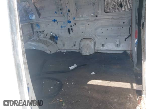 2006 Ford Econoline Cargo with VIN 1FTRE14W06HA13306, listed as a IAAI auction lot 43144709 with 254,618 mi miles and . Bid and sale history available at DreamBid. Image 8.