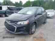2018 Chevrolet Sonic LS с VIN 1G1JB5SH9J4126214, выставлен на аукционе IAAI как лот 42253300 с пробегом 84 727 миль миль и . История ставок и продаж доступна на DreamBid. Изображение 17.