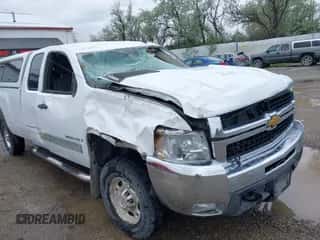 2008 Chevrolet Silverado 2500HD LTZ z VIN 1GCHK29648E162325, wystawiony jako IAAI lot #42260283 z przebiegiem 203 350 mil mil oraz . Historia ofert i sprzedaży dostępna na DreamBid. Obrazek 6.
