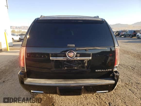 2014 Cadillac Escalade Premium с VIN 1GYS3CEF4ER241846, выставлен на аукционе Copart как лот 74094854 с пробегом 85 828 миль миль и Списание • Salvage title. История ставок и продаж доступна на DreamBid. Изображение 6.