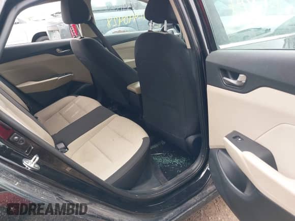 2021 Hyundai Accent SE с VIN 3KPC24A69ME133418, выставлен на аукционе IAAI как лот 42440428 с пробегом 73 158 миль миль и . История ставок и продаж доступна на DreamBid. Изображение 8.
