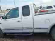 2000 Ford F-150 XL z VIN 1FTRX17LXYNA38021, wystawiony jako IAAI lot #43087000 z przebiegiem Nie podano mil oraz . Historia ofert i sprzedaży dostępna na DreamBid. Obrazek 14.