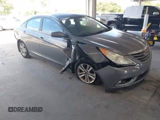 2013 Hyundai Sonata GLS с VIN 5NPEB4AC8DH640806, выставлен на аукционе IAAI как лот 43356742 с пробегом 123 820 миль миль и . История ставок и продаж доступна на DreamBid. Изображение 1.