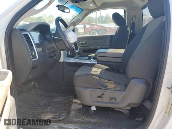 2011 Ram 1500 ST z VIN 3D7JB1EP8BG516640, wystawiony jako Copart lot #76258114 z przebiegiem 242 329 mil mil oraz Szkoda całkowita • Salvage title. Historia ofert i sprzedaży dostępna na DreamBid. Obrazek 7.