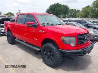 2013 Ford F-150 XL z VIN 1FTFW1CT8DKD64195, wystawiony jako IAAI lot #42614104 z przebiegiem 150 349 mil mil oraz . Historia ofert i sprzedaży dostępna na DreamBid. Obrazek 1.