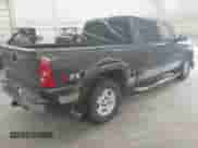 2005 Chevrolet Silverado 1500 LS с VIN 2GCEK13TX51238302, выставлен на аукционе IAAI как лот 43407936 с пробегом 257 995 миль миль и . История ставок и продаж доступна на DreamBid. Изображение 4.