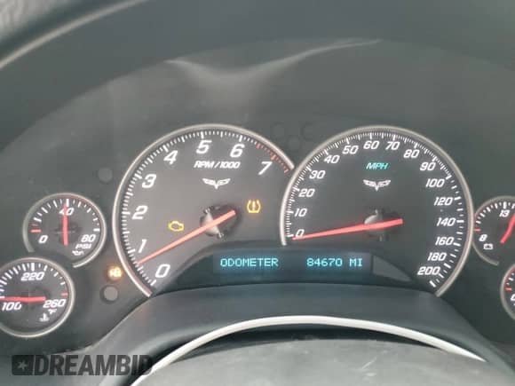 2007 Chevrolet Corvette с VIN 1G1YY36U375137401, выставлен на аукционе Copart как лот 87452024 с пробегом 84 670 миль миль и Списание • Salvage title. История ставок и продаж доступна на DreamBid. Изображение 9.