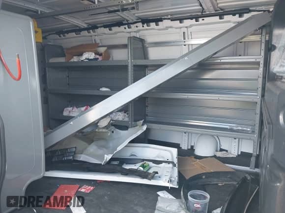 2024 Chevrolet Express Cargo с VIN 1GCWGAFP0R1250412, выставлен на аукционе IAAI как лот 42251682 с пробегом 9 199 миль миль и . История ставок и продаж доступна на DreamBid. Изображение 8.
