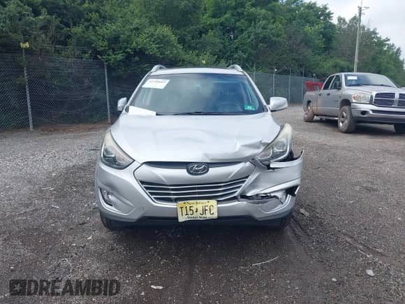2014 Hyundai Tucson SE with VIN KM8JU3AG5EU831589, listed as a IAAI auction lot 42709097 with 147,199 mi miles and . Bid and sale history available at DreamBid. Image 13.
