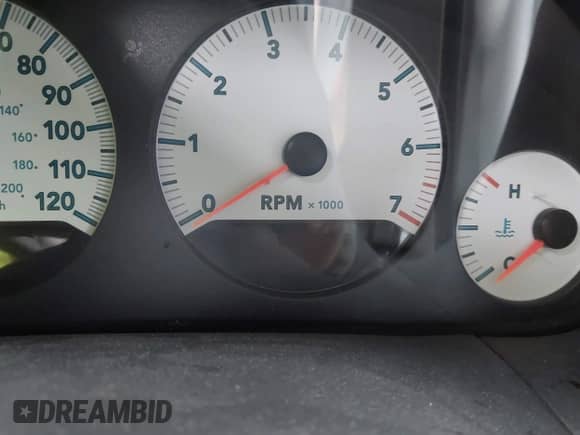 2005 Dodge Grand Caravan with VIN 2D8GP24R55R248418, listed as a IAAI auction lot 42147890 with Not provided miles and . Bid and sale history available at DreamBid. Image 7.