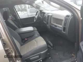 2010 Dodge 1500 SLT z VIN 1D7RV1GT0AS132198, wystawiony jako IAAI lot #43523446 z przebiegiem 291 243 mil mil oraz . Historia ofert i sprzedaży dostępna na DreamBid. Obrazek 5.