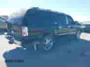 2004 Chevrolet Suburban LS z VIN 1GNFK16Z54J271918, wystawiony jako IAAI lot #38862513 z przebiegiem 251 676 mil mil oraz . Historia ofert i sprzedaży dostępna na DreamBid. Obrazek 4.