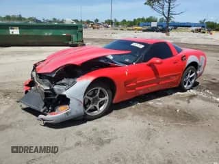 2004 Chevrolet Corvette с VIN 1G1YY22G145104788, выставлен на аукционе Copart как лот 65857755 с пробегом 51 595 миль миль и Списание • Salvage title. История ставок и продаж доступна на DreamBid. Изображение 1.