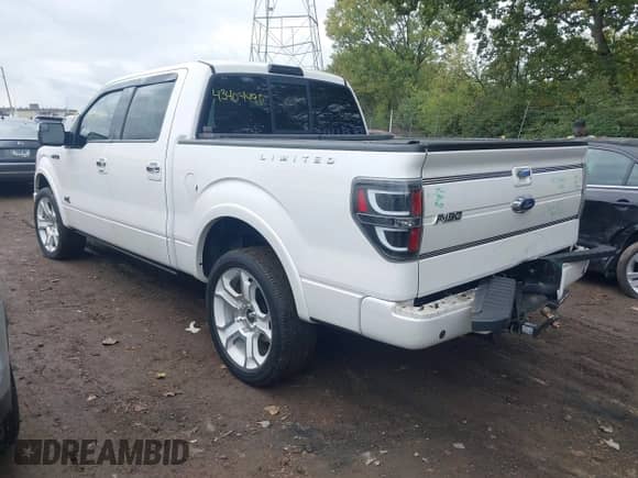 2011 Ford F-150 Lariat with VIN 1FTFW1E62BFA49969, listed as a IAAI auction lot 43404490 with 176,682 mi miles and . Bid and sale history available at DreamBid. Image 3.