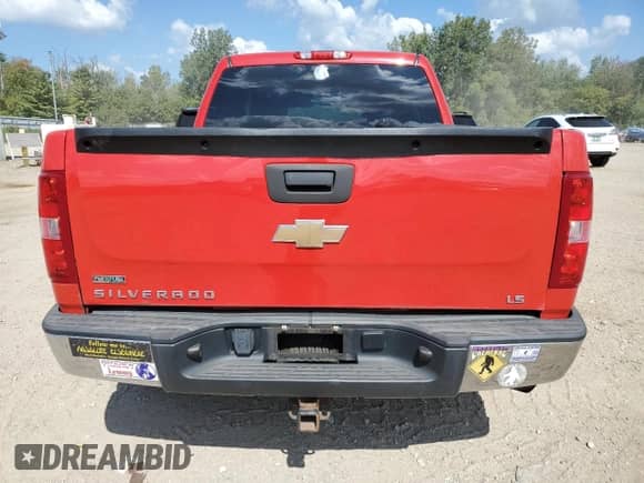 2011 Chevrolet Silverado 1500 LS z VIN 3GCPKREA8BG303282, wystawiony jako Copart lot #80691185 z przebiegiem 116 724 mil mil oraz Czysty tytuł • Clean title. Historia ofert i sprzedaży dostępna na DreamBid. Obrazek 6.