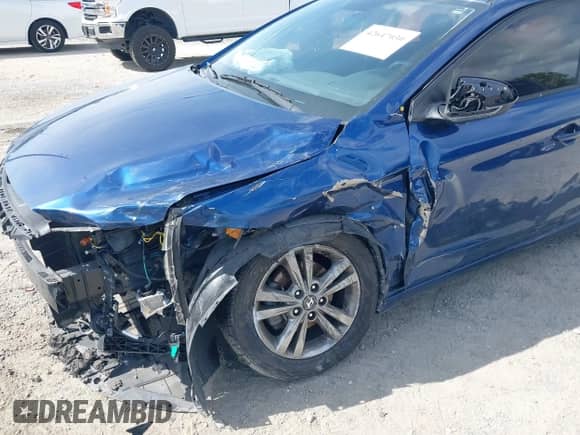 2017 Hyundai Elantra SE z VIN 5NPD84LF2HH142463, wystawiony jako IAAI lot #42647030 z przebiegiem 113 131 mil mil oraz . Historia ofert i sprzedaży dostępna na DreamBid. Obrazek 6.