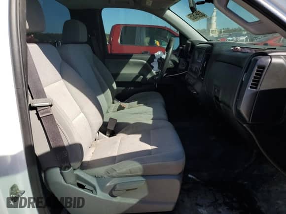 2017 GMC Sierra 1500 z VIN 1GTN1LEC2HZ902874, wystawiony jako Copart lot #83951625 z przebiegiem 179 668 mil mil oraz Szkoda całkowita • Salvage title. Historia ofert i sprzedaży dostępna na DreamBid. Obrazek 10.