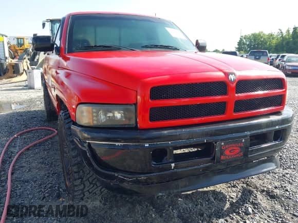 1994 Dodge 1500 z VIN 3B7HC16Y5RM562516, wystawiony jako IAAI lot #42290588 z przebiegiem 210 155 mil mil oraz . Historia ofert i sprzedaży dostępna na DreamBid. Obrazek 6.