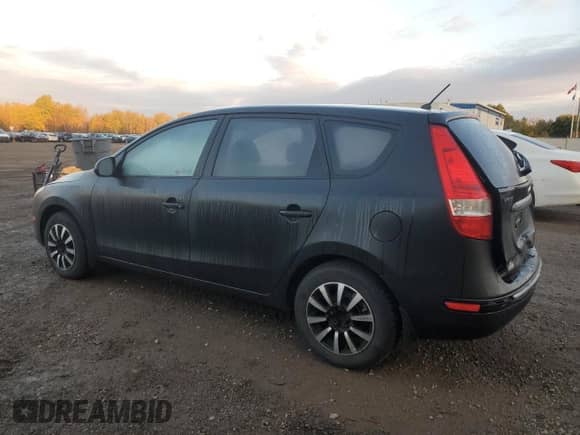 2009 Hyundai Elantra L with VIN KMHDB85EX9U044068, listed as a Copart auction lot 86502625 with 382,327 mi miles and Clean title. Bid and sale history available at DreamBid. Image 2.