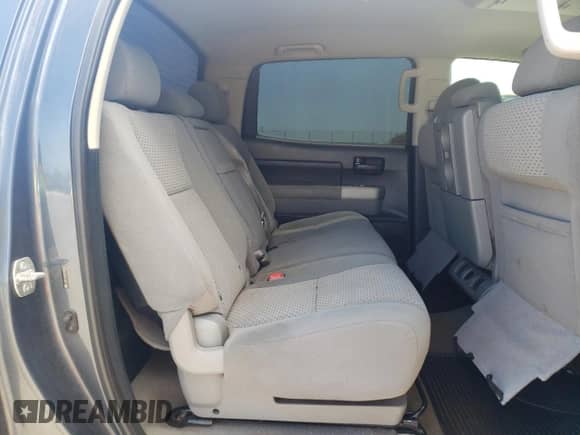 2007 Toyota Tundra SR5 z VIN 5TBET54197S454423, wystawiony jako Copart lot #57788184 z przebiegiem 127 189 mil mil oraz Czysty tytuł • Clean title. Historia ofert i sprzedaży dostępna na DreamBid. Obrazek 10.