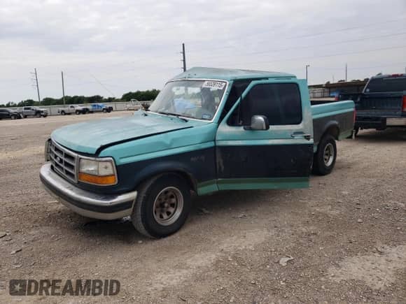 1994 Ford F-150 z VIN 1FTEX15N0RKA76038, wystawiony jako Copart lot #56539115 z przebiegiem Nie podano mil oraz Szkoda całkowita • Salvage title. Historia ofert i sprzedaży dostępna na DreamBid. Obrazek 1.