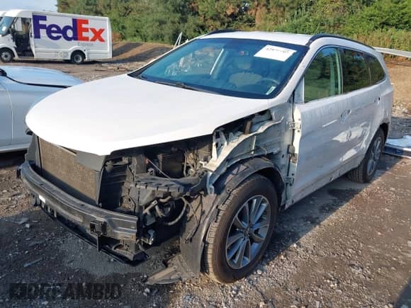 2017 Hyundai Santa Fe SE with VIN KM8SM4HF4HU236681, listed as a IAAI auction lot 42970965 with 127,719 mi miles and . Bid and sale history available at DreamBid. Image 2.