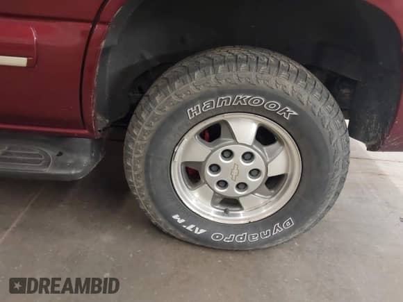 2003 Chevrolet Tahoe LT с VIN 1GNEC13T43J187709, выставлен на аукционе IAAI как лот 43055752 с пробегом 178 080 миль миль и . История ставок и продаж доступна на DreamBid. Изображение 12.