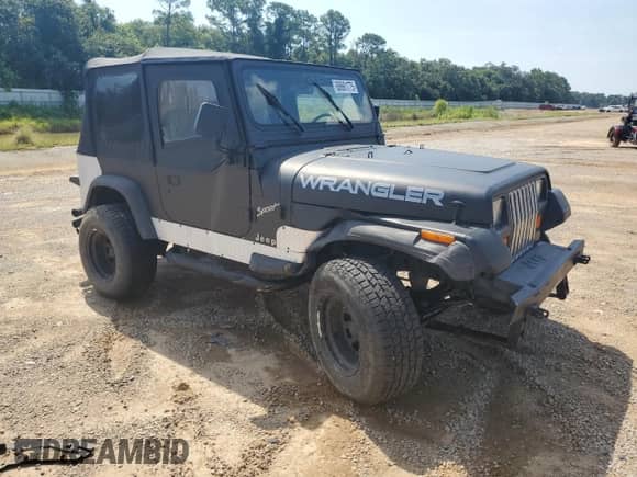1995 Jeep Wrangler S with VIN 1J4FY19PXSP214216, listed as a Copart auction lot 68661775 with 129,815 mi miles and Salvage title. Bid and sale history available at DreamBid. Image 4.