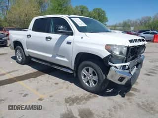 2018 Toyota Tundra SR5 с VIN 5TFDW5F14JX742259, выставлен на аукционе IAAI как лот 42014329 с пробегом 151 372 миль миль и . История ставок и продаж доступна на DreamBid. Изображение 1.
